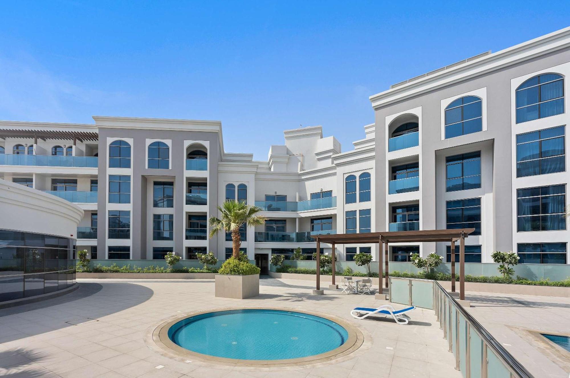 Apartment Silkhaus Chic In Art Gardens Modern Living
